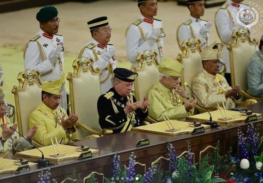 SULTAN IBRAHIM LAFAZ SUMPAH JAWATAN YANG DIPERTUAN AGONG KE-17